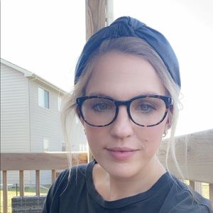 Meet your Posher, Crystal